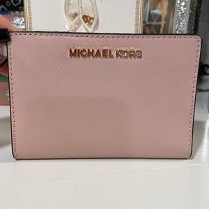 Michael Kors light pink wallet